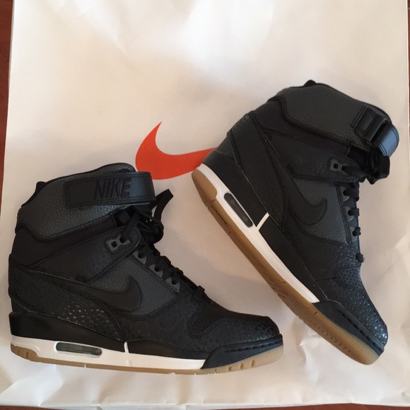 nike air revolution women's
